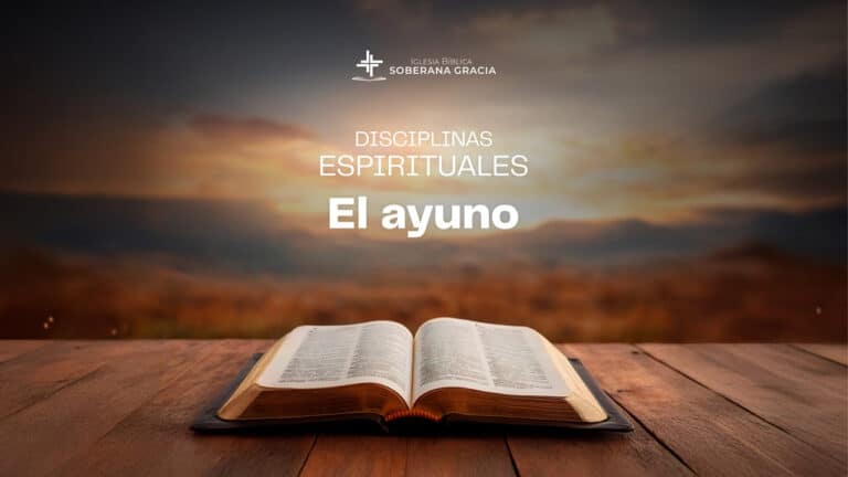 Imagen de una Biblia abierta junto a un texto que dice disciplinas espirituales el ayuno